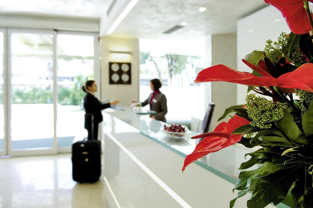 Mercure Hotel Rimini Artis Esterno foto