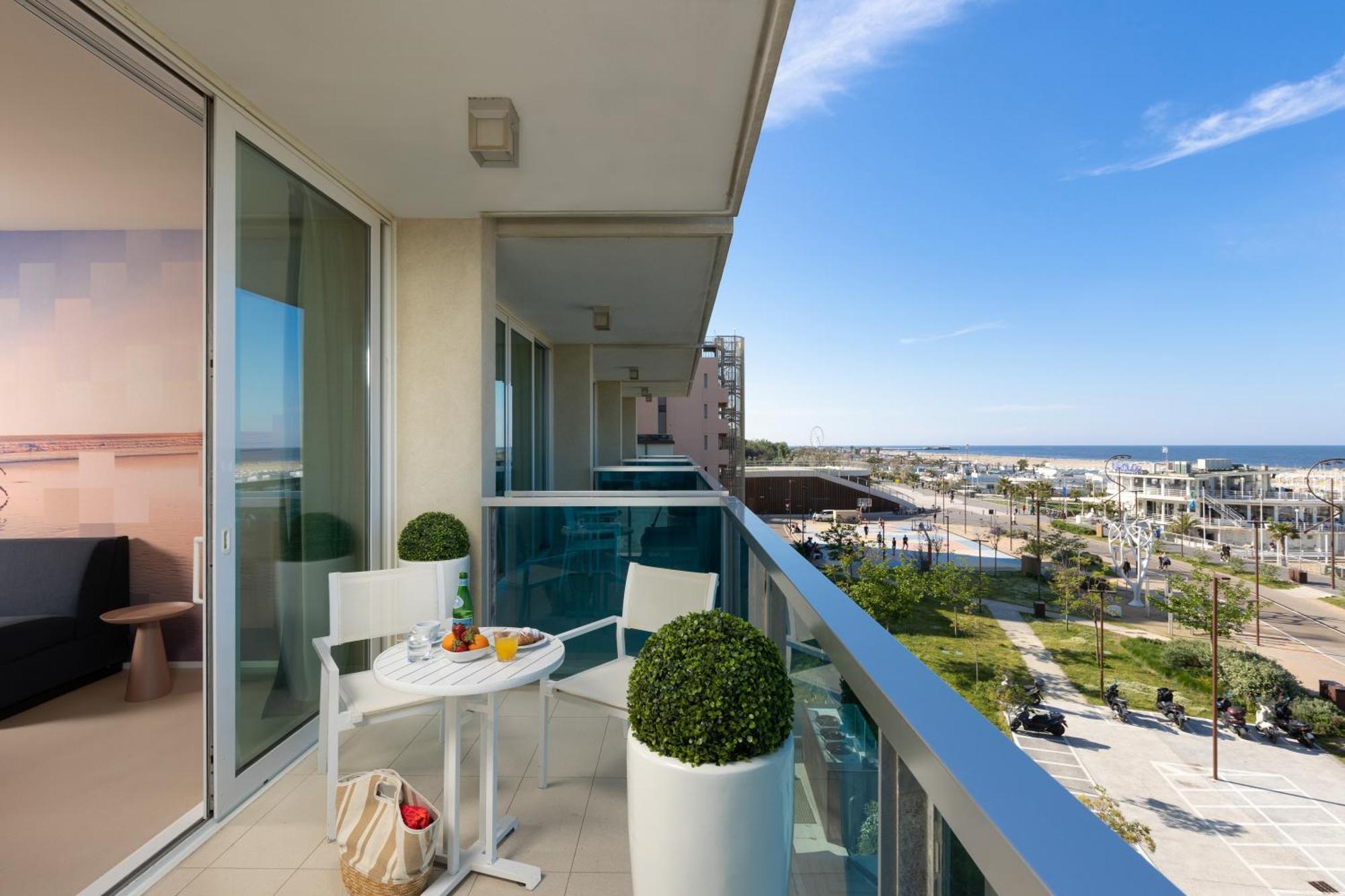 Mercure Hotel Rimini Artis Esterno foto