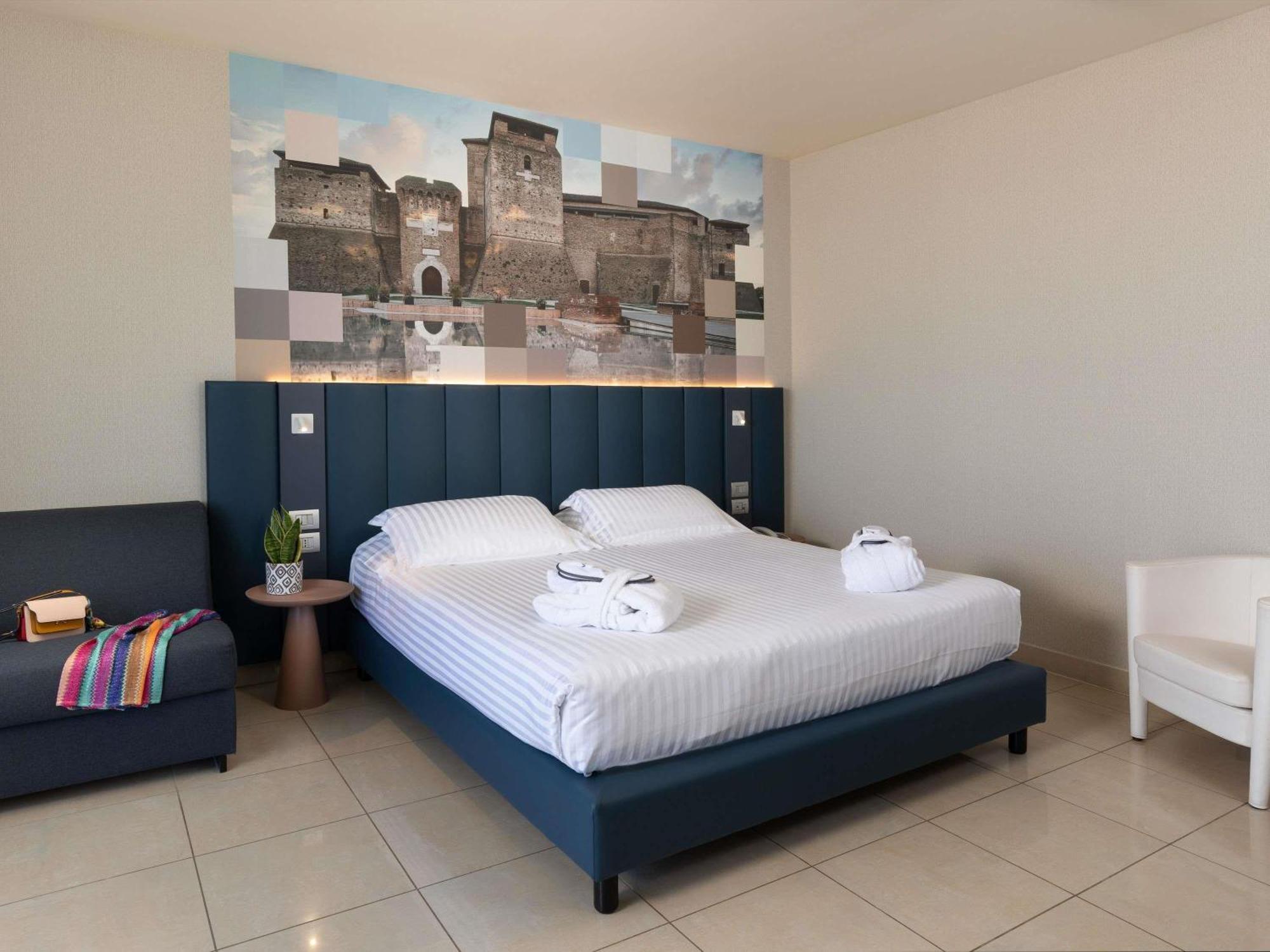 Mercure Hotel Rimini Artis Esterno foto