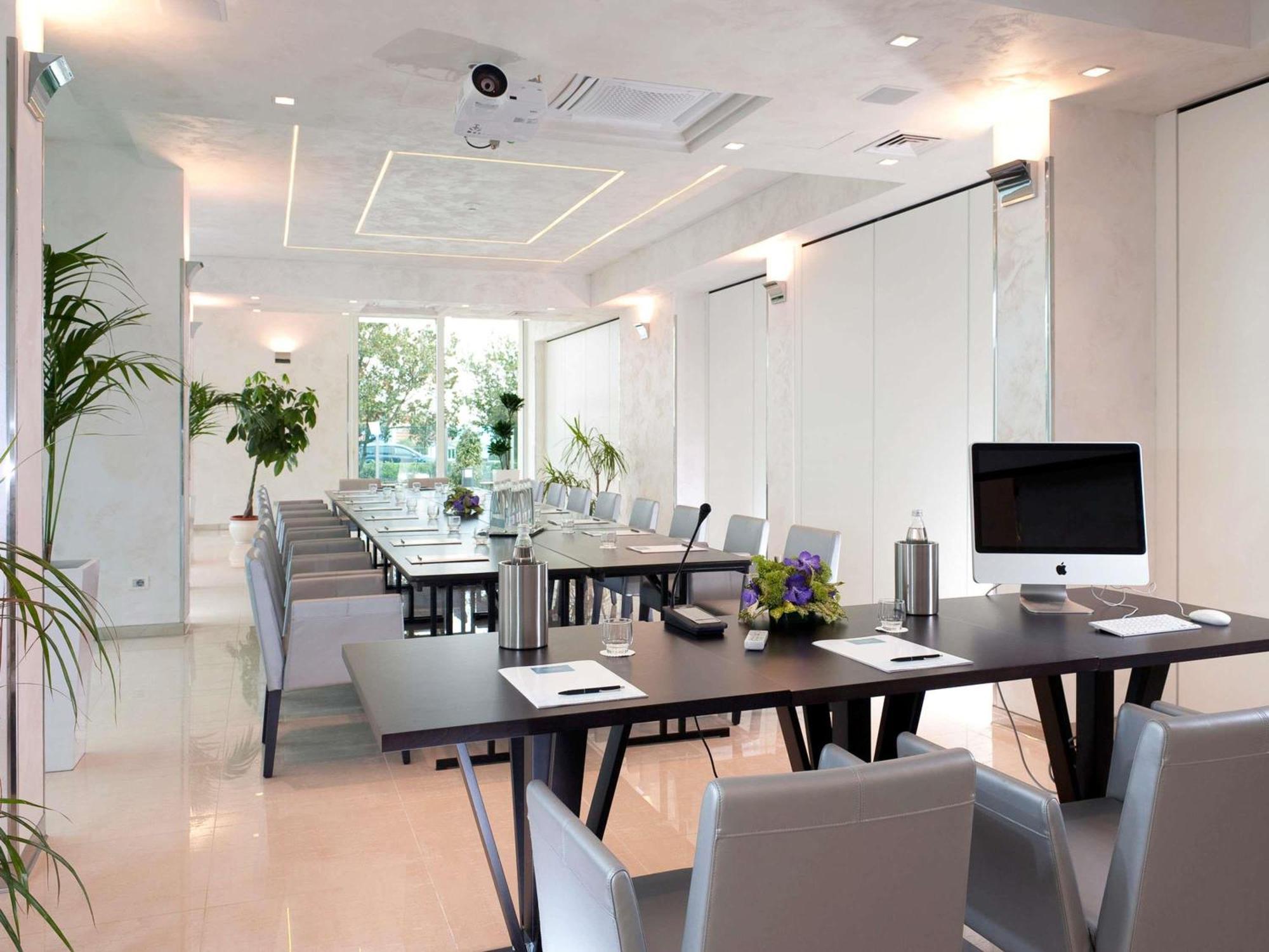Mercure Hotel Rimini Artis Esterno foto